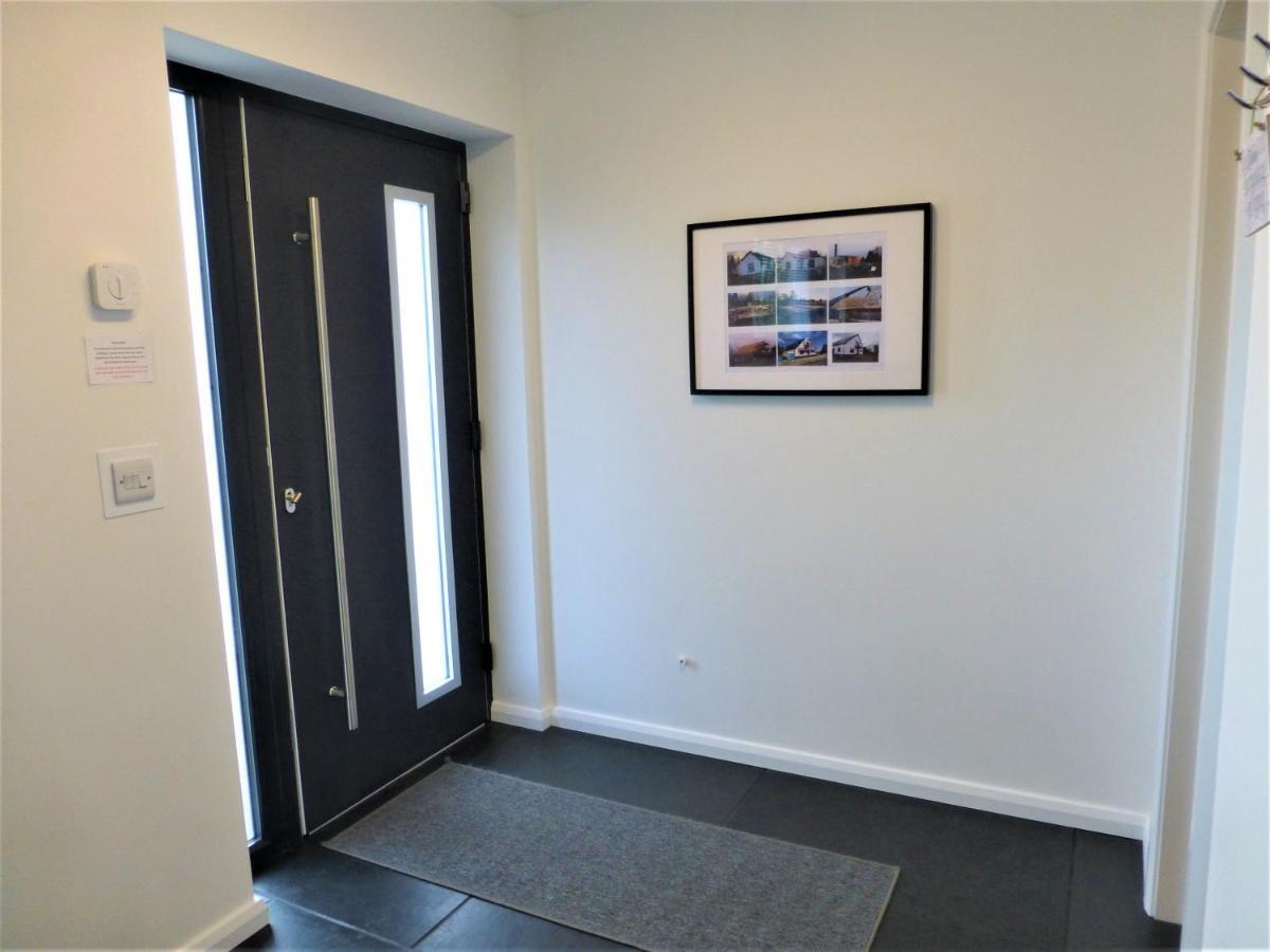 Gerycastell Luxury Holiday Apartment With Stunning Views & Ev Station Point Carmarthen Exterior foto