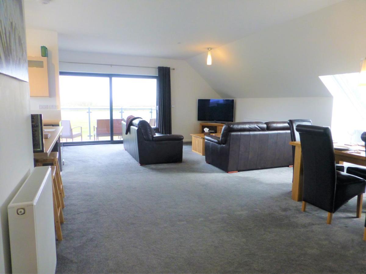 Gerycastell Luxury Holiday Apartment With Stunning Views & Ev Station Point Carmarthen Exterior foto