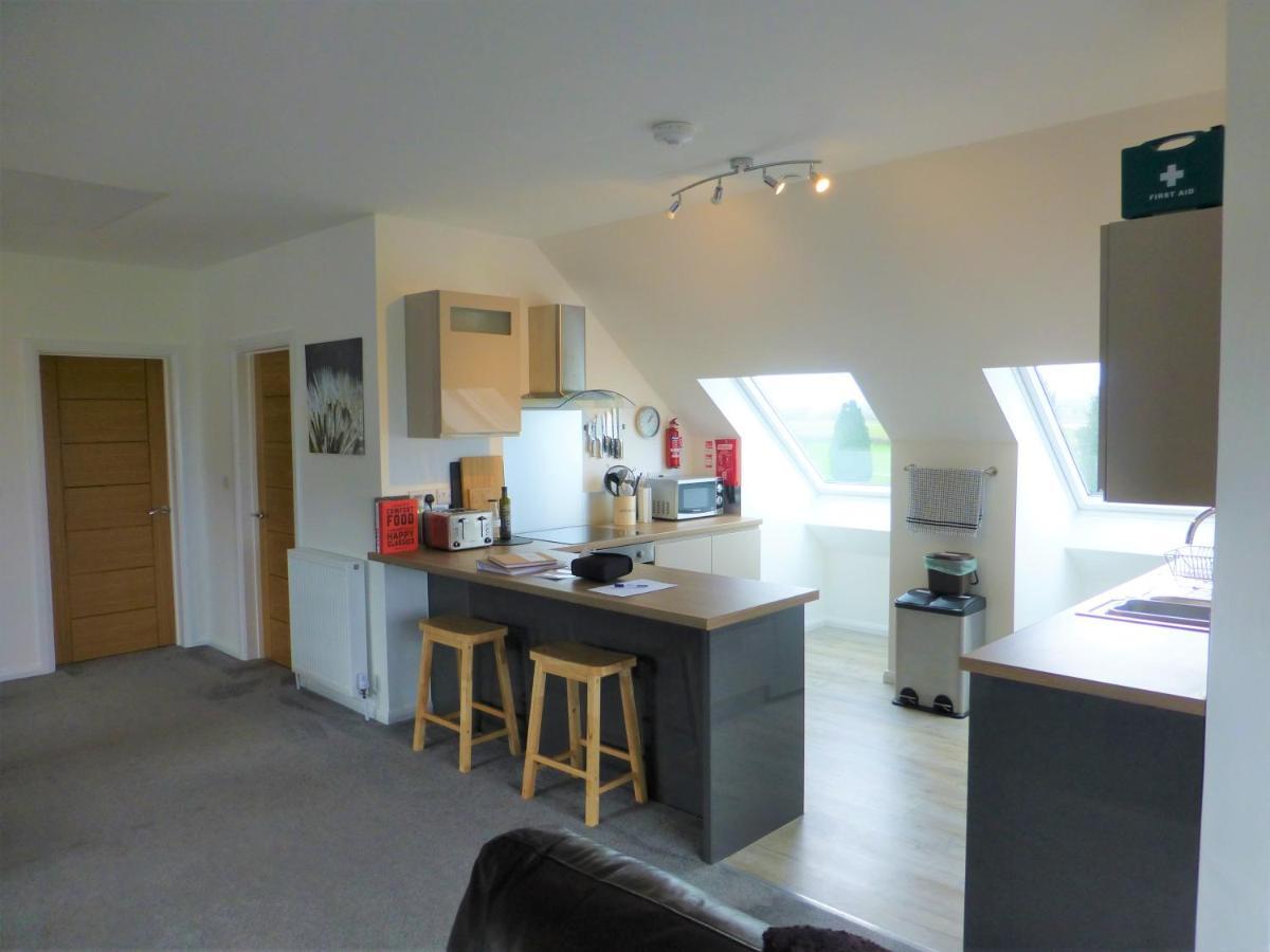 Gerycastell Luxury Holiday Apartment With Stunning Views & Ev Station Point Carmarthen Exterior foto