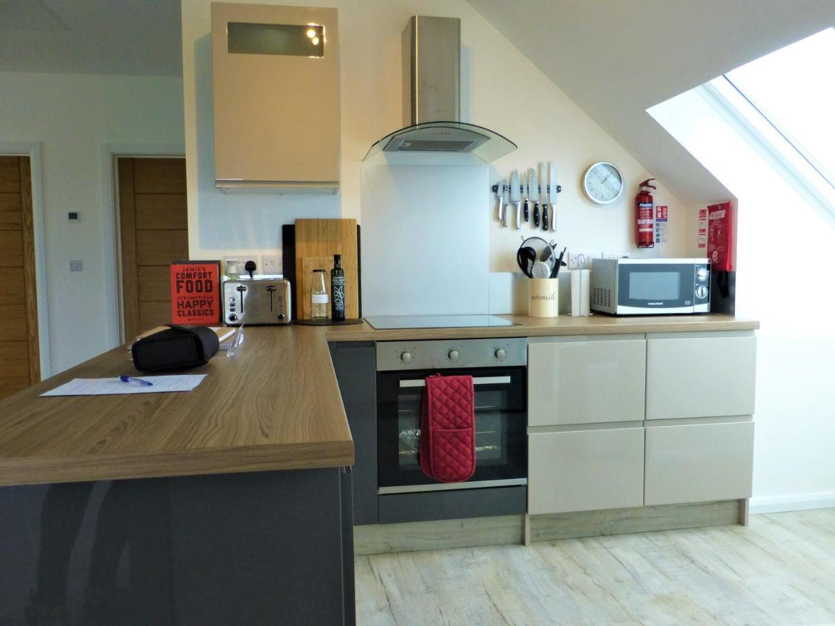 Gerycastell Luxury Holiday Apartment With Stunning Views & Ev Station Point Carmarthen Exterior foto