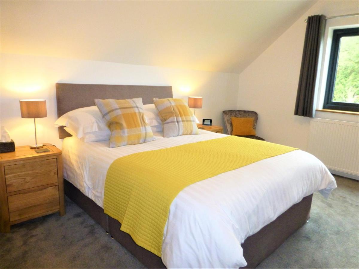 Gerycastell Luxury Holiday Apartment With Stunning Views & Ev Station Point Carmarthen Exterior foto